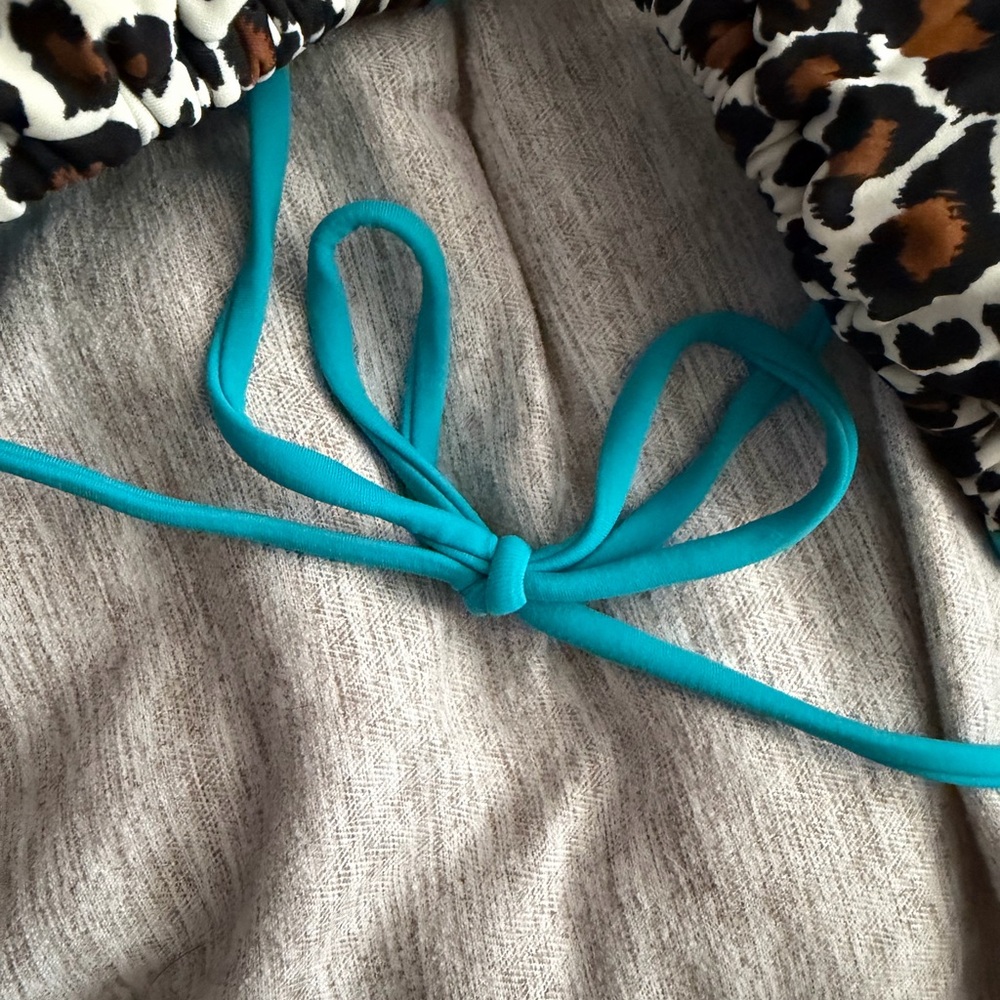 Leopard Print Bikini Top with Turquoise Accents - Picture 3 of 5